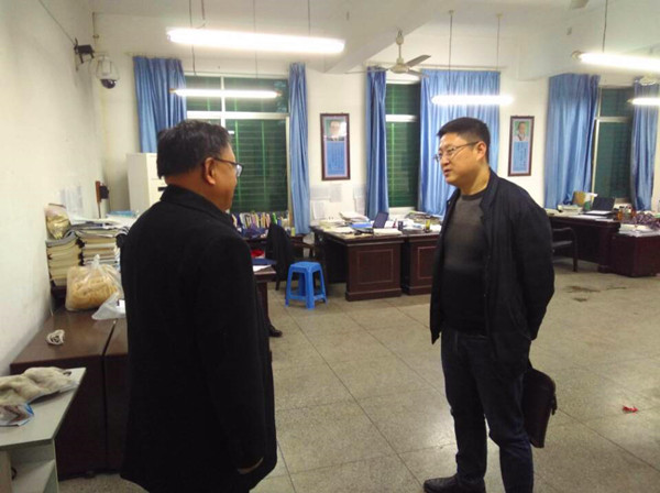 宜都一中：市教育局在我校进行“书记暗访查作风”活动