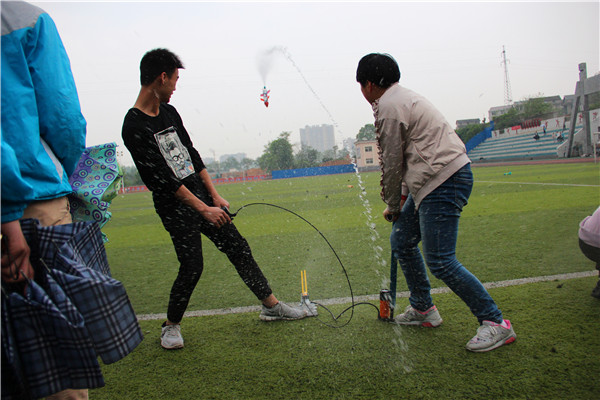 水火箭发射