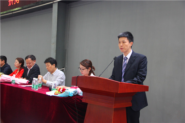 年级主任曹本先发言.jpg