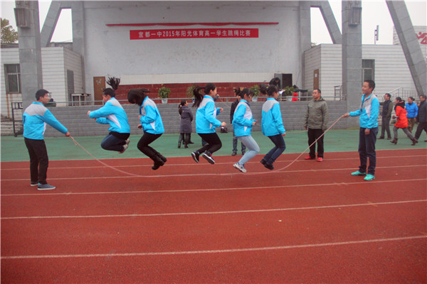 20151229高一年级举行跳绳比赛6.jpg