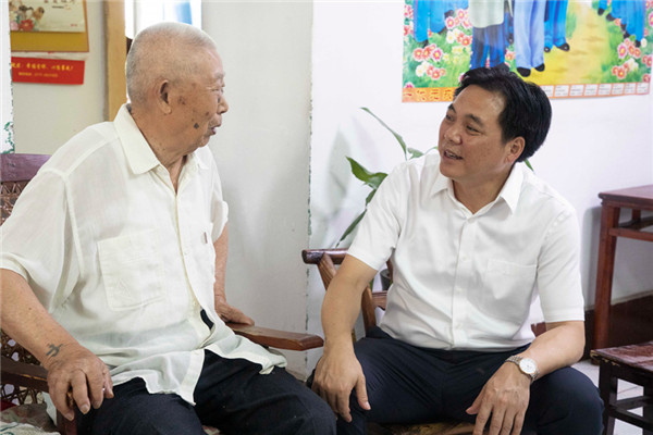 宜都一中举行庆祝建党98周年暨七一表彰大会