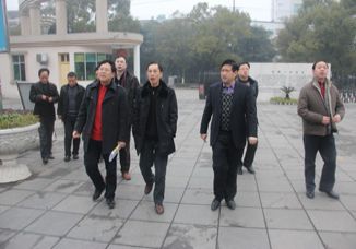 宜昌市教育局领导莅临我校指导开学工作