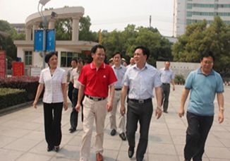 罗联峰市长来我校视导